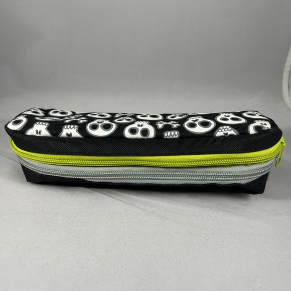 2 Skull Pouches Black White Skull Crossbones Gothic Alternative Spooky Edgy Cool - Picture 8 of 12